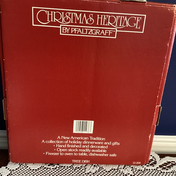 Pfaltzgraff Christmas Heritage Tree Dish - Picture 5 of 7